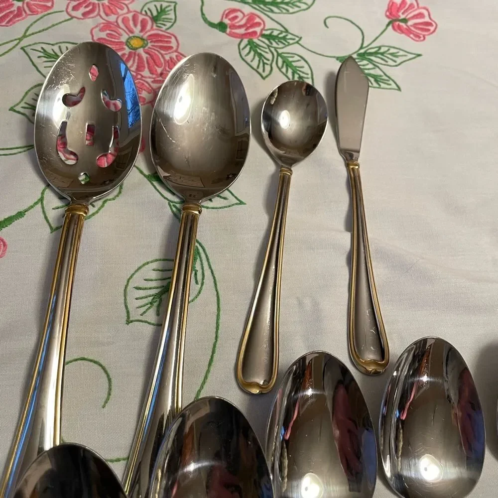 Cambridge 18/10 ALLURE Gold Edged Flatware Set Multiple Pieces & Serving Set
